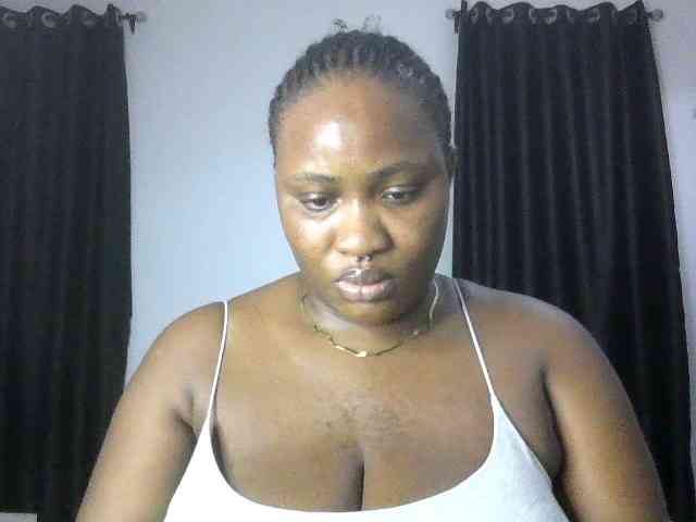 Hotchocolatee191 webcam