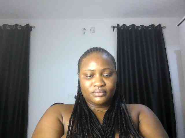 Hotchocolatee191 webcam