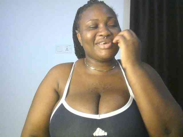 Hotchocolatee191 webcam