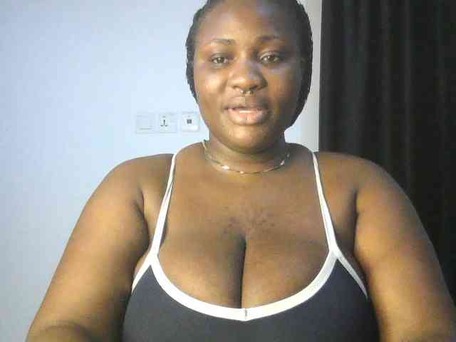 Hotchocolatee191 webcam