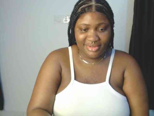 Hotchocolatee191 webcam