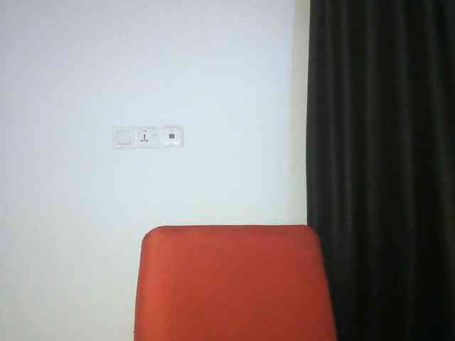 Hotchocolatee191 webcam