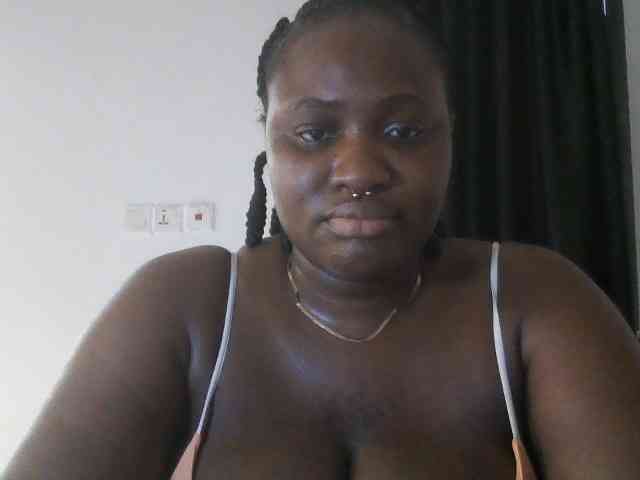 Hotchocolatee191 webcam