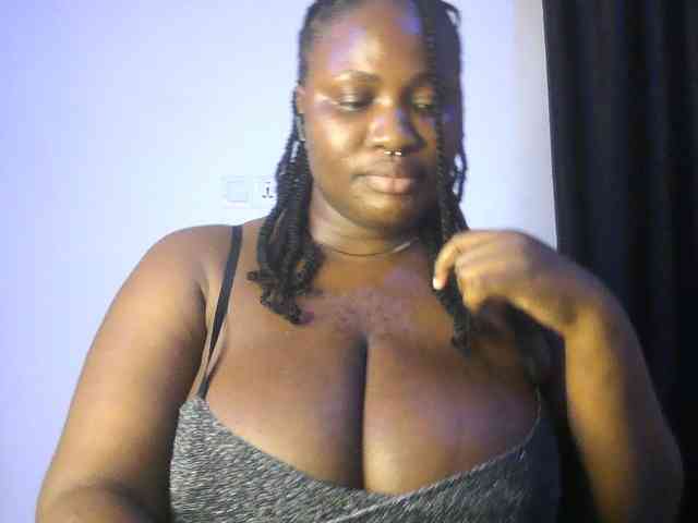 Hotchocolatee191 webcam