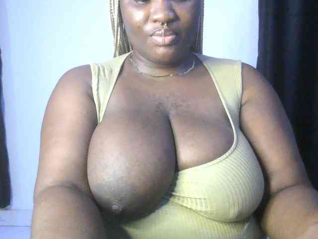 Hotchocolatee191 webcam