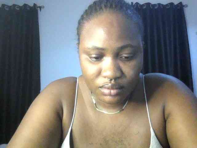 Hotchocolatee191 webcam