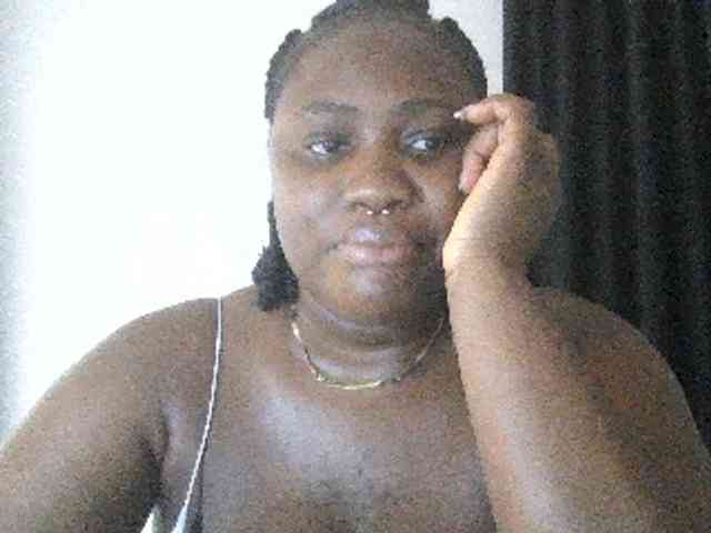 Hotchocolatee191 webcam