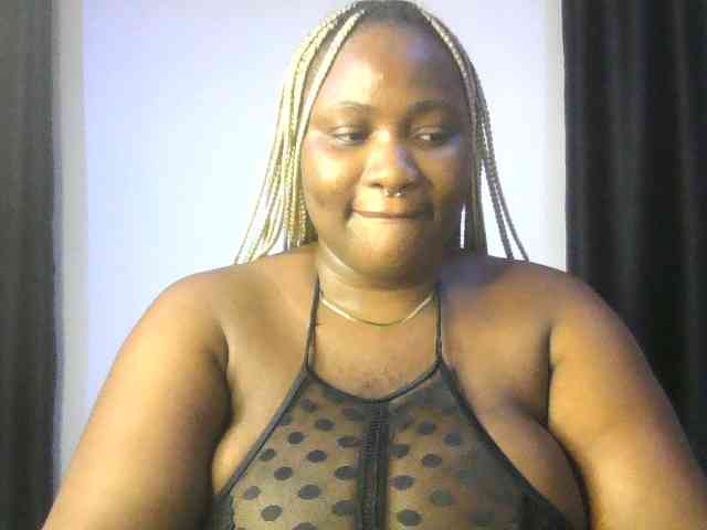 Hotchocolatee191 webcam