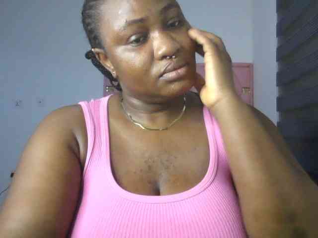 Hotchocolatee191 webcam