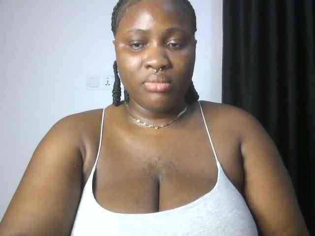 Hotchocolatee191 webcam