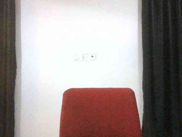 Hotchocolatee191 webcam