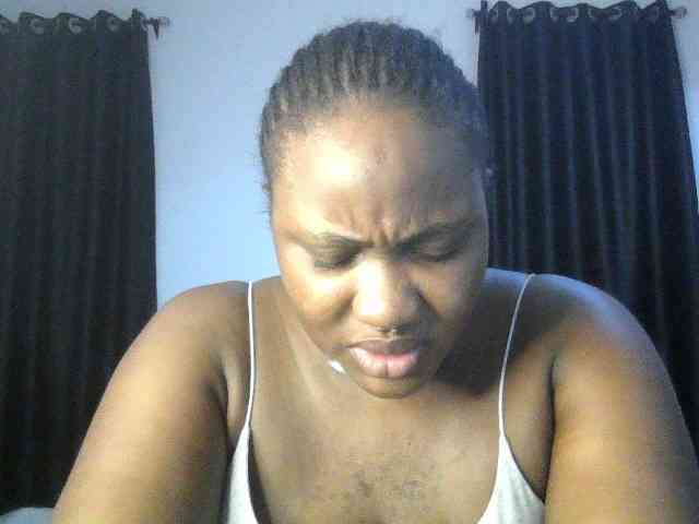 Hotchocolatee191 webcam