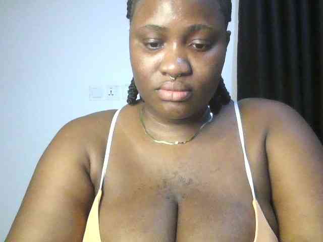 Hotchocolatee191 webcam