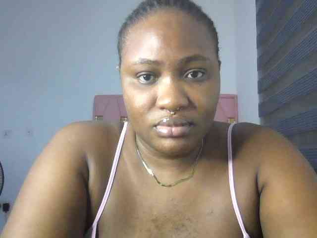 Hotchocolatee191 webcam