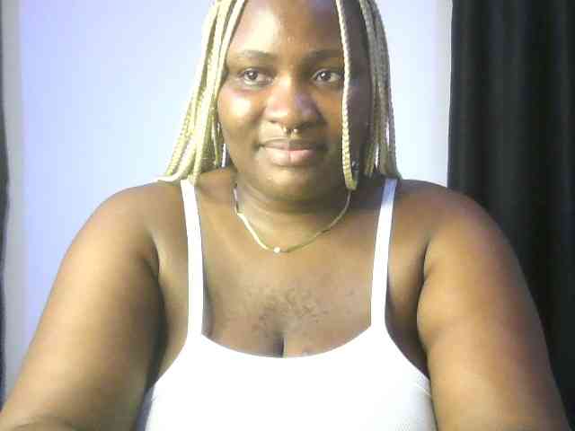 Hotchocolatee191 webcam