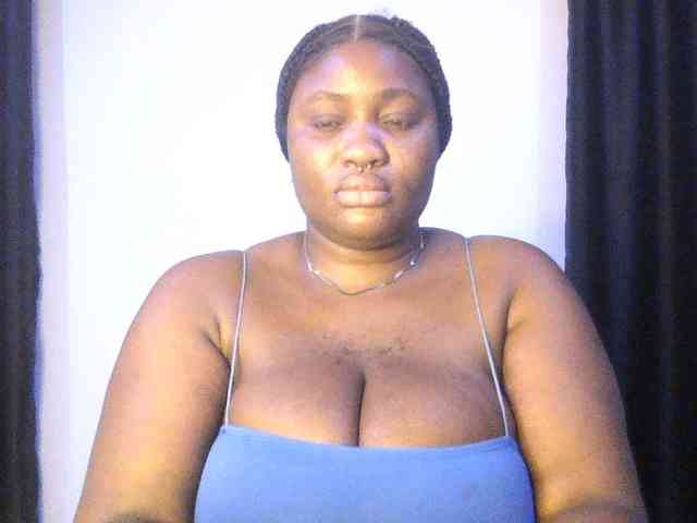 Hotchocolatee191 webcam