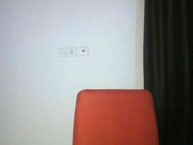 Hotchocolatee191 webcam