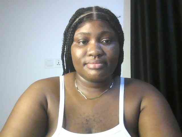 Hotchocolatee191 webcam
