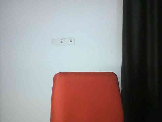 Hotchocolatee191 webcam