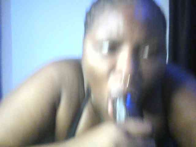 Hotchocolatee191 webcam