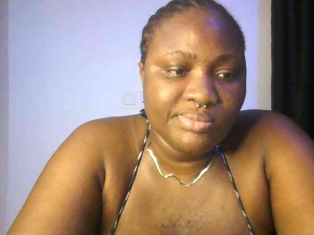 Hotchocolatee191 webcam