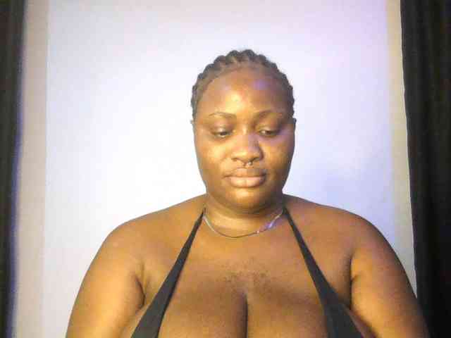 Hotchocolatee191 webcam