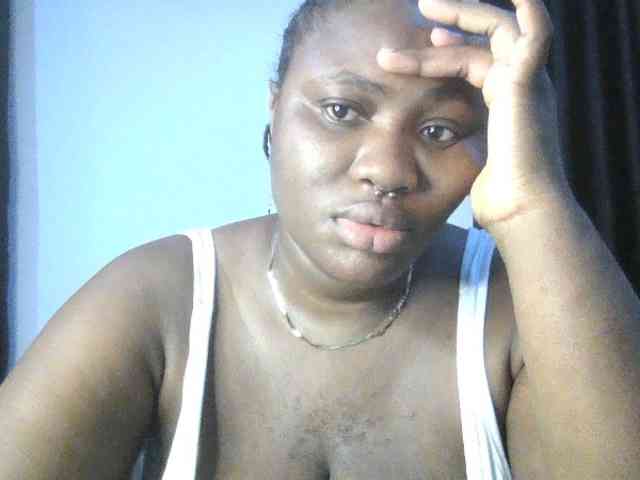 Hotchocolatee191 webcam
