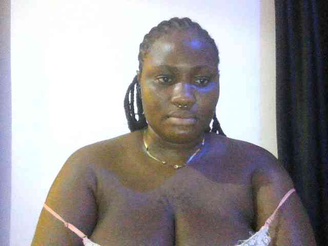 Hotchocolatee191 webcam