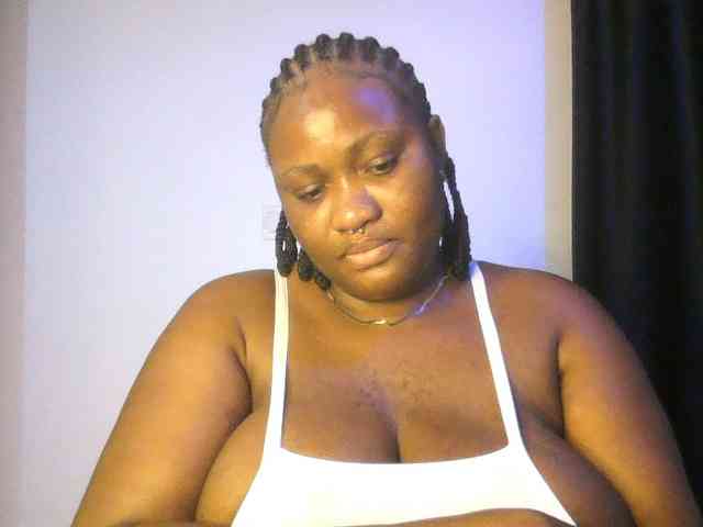 Hotchocolatee191 webcam