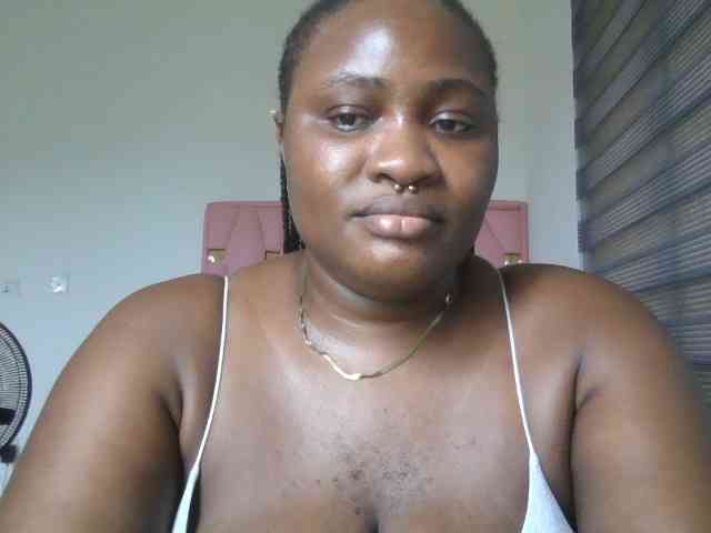 Hotchocolatee191 webcam