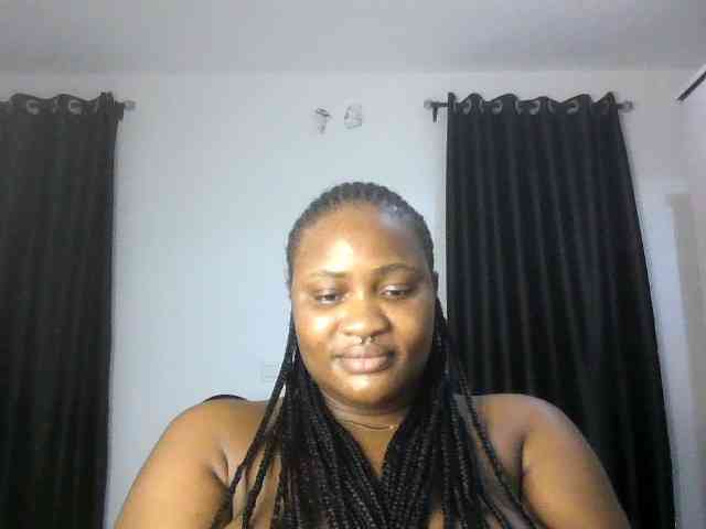 Hotchocolatee191 webcam