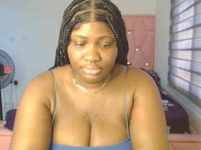 Hotchocolatee191 webcam