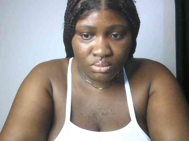 Hotchocolatee191 webcam