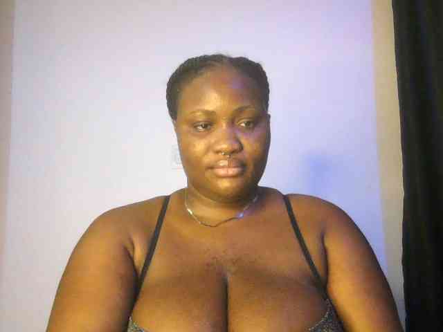 Hotchocolatee191 webcam