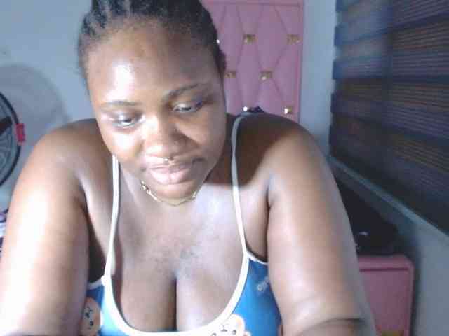 Hotchocolatee191 webcam