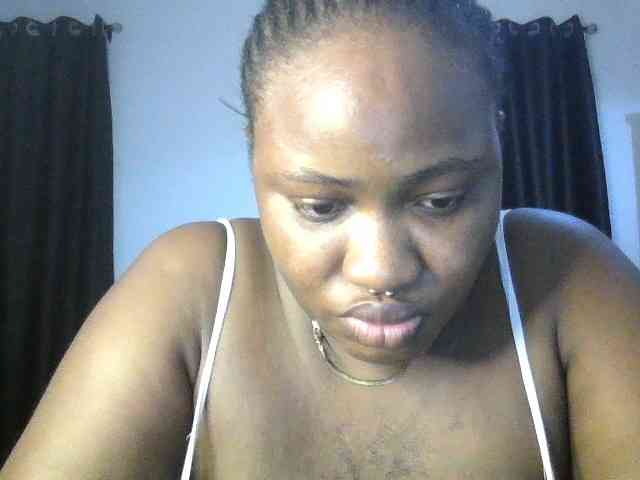 Hotchocolatee191 webcam