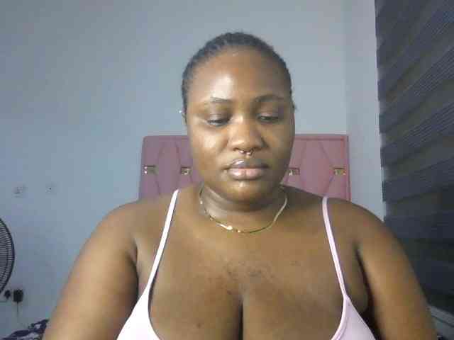 Hotchocolatee191 webcam