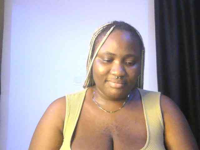 Hotchocolatee191 webcam