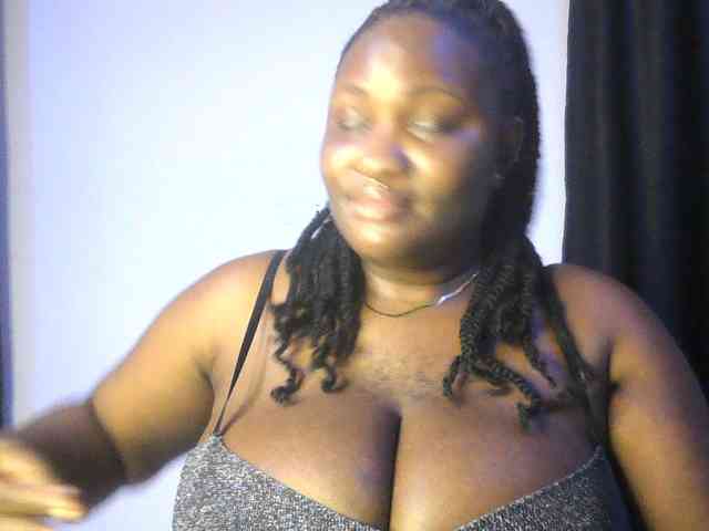 Hotchocolatee191 webcam