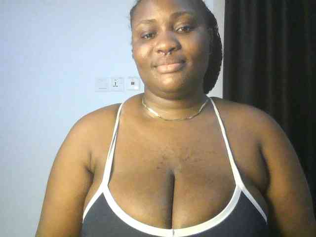 Hotchocolatee191 webcam