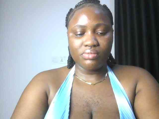 Hotchocolatee191 webcam