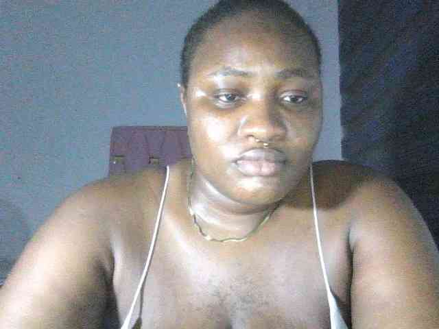 Hotchocolatee191 webcam