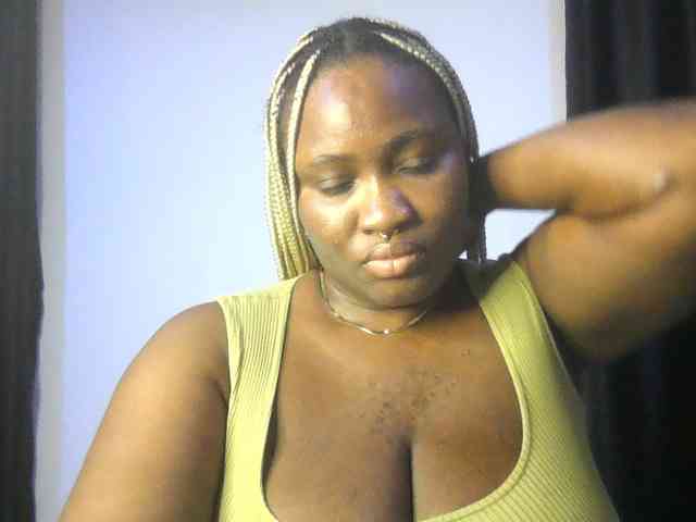 Hotchocolatee191 webcam