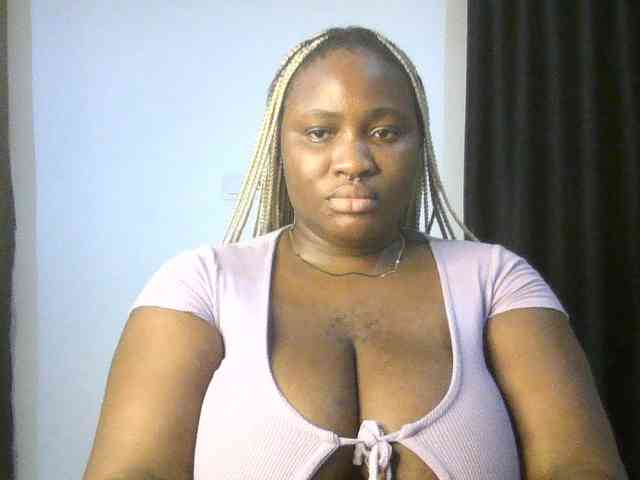 Hotchocolatee191 webcam
