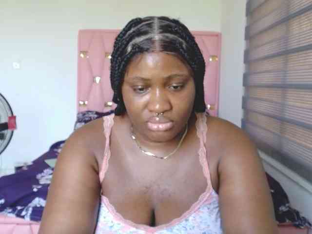 Hotchocolatee191 webcam