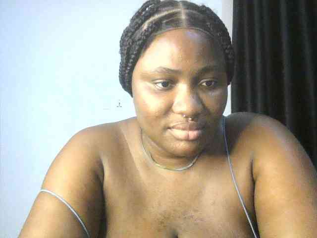 Model: Hotchocolatee191