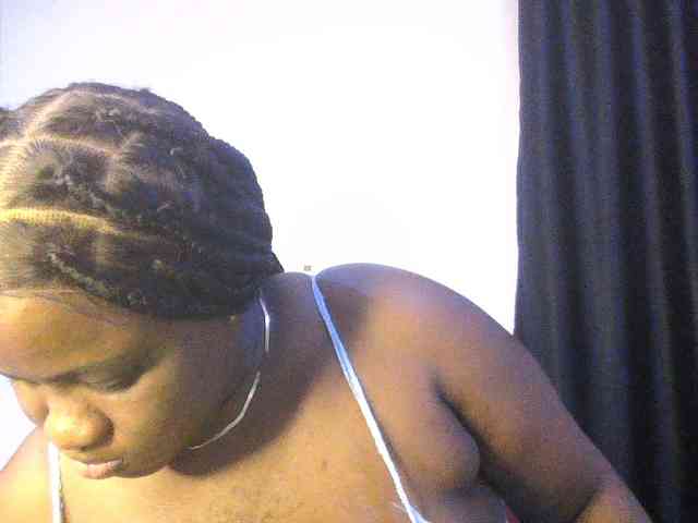 Hotchocolatee191 webcam