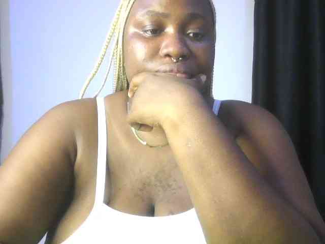 Hotchocolatee191 webcam