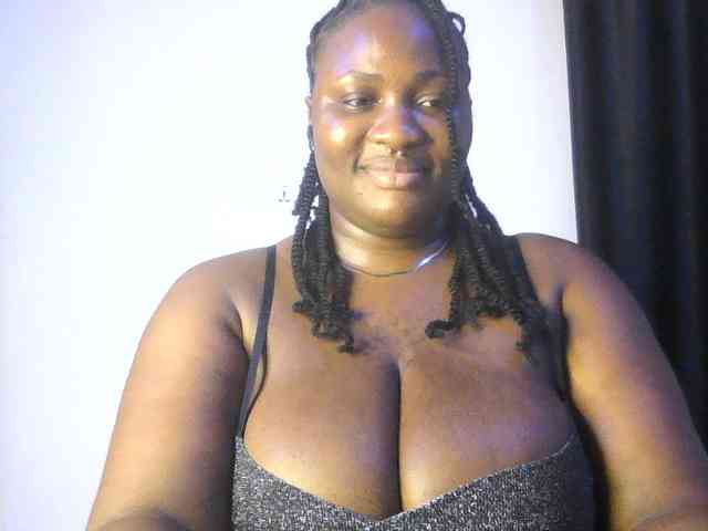 Hotchocolatee191 webcam
