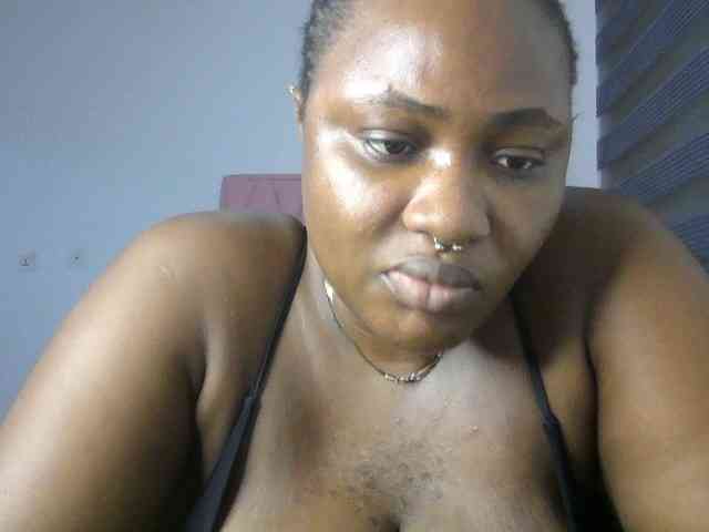 Hotchocolatee191 webcam